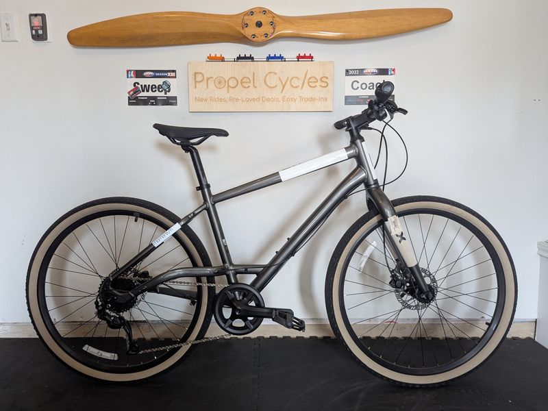 Used Liv NEW Momentum Iride UX 9S Size M 2022 Road & Gravel