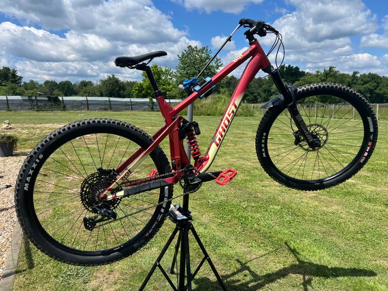 Used Ghost Riot EN Essential 2023 2023 Mountainbike, Red, 29 — image 3 of 3