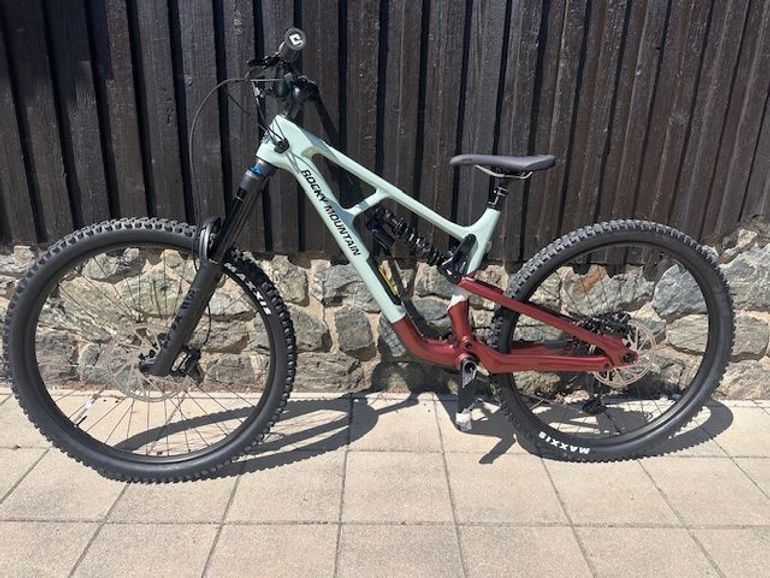 Rocky Mountain Slayer C50 Sram 2024 2024 Mountainbike d'occasion — image 2 sur 9