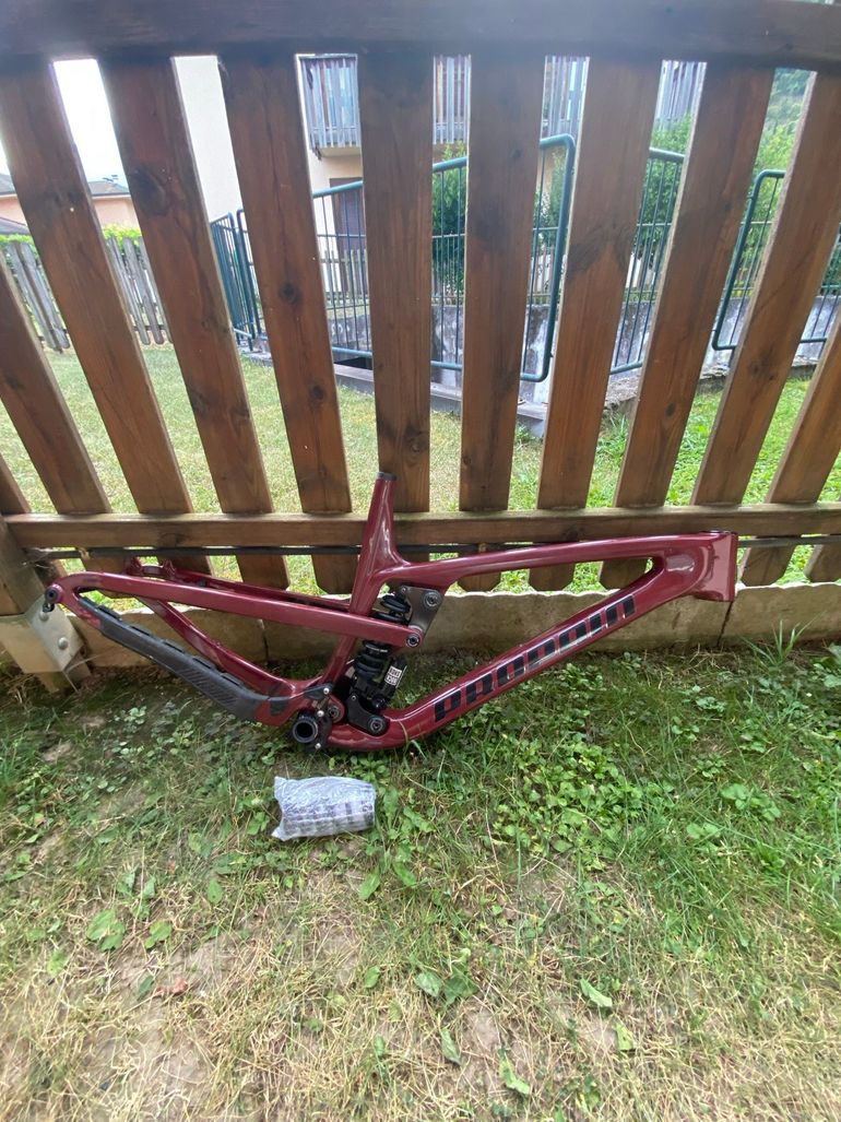 Used Propain Tyee CF 5 2023 Mountainbike, Red, 29 — image 4 of 5