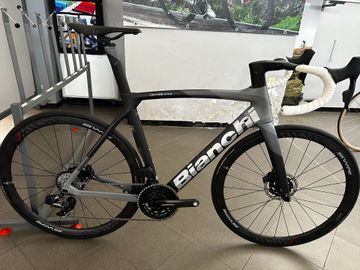 Brugt Bianchi Oltre SRAM Force eTap AXS 2022 Road & Gravel