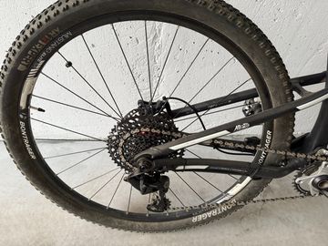Used Trek Superfly SRAM GX Eagle 2015 Mountainbike, Light Gray — image 1 of 3