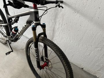 Used Trek Superfly SRAM GX Eagle 2015 Mountainbike, Light Gray — image 3 of 3