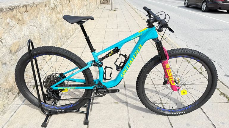 Used Specialized Epic 8 Pro 2025 2025 Mountainbike, Blue, 29 — image 30 of 37