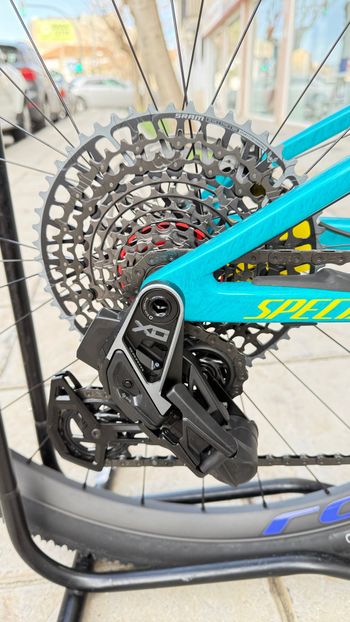 Used Specialized Epic 8 Pro 2025 2025 Mountainbike, Blue, 29 — image 9 of 37