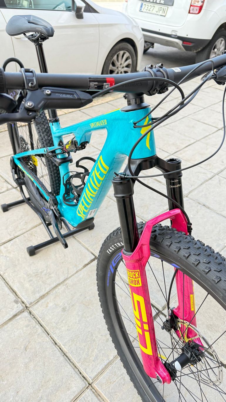 Used Specialized Epic 8 Pro 2025 2025 Mountainbike, Blue, 29 — image 12 of 37