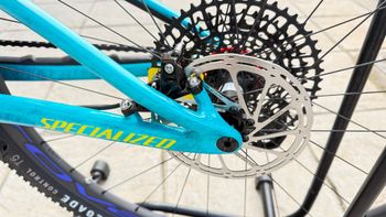 Used Specialized Epic 8 Pro 2025 2025 Mountainbike, Blue, 29 — image 21 of 37