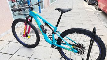 Used Specialized Epic 8 Pro 2025 2025 Mountainbike, Blue, 29 — image 18 of 37
