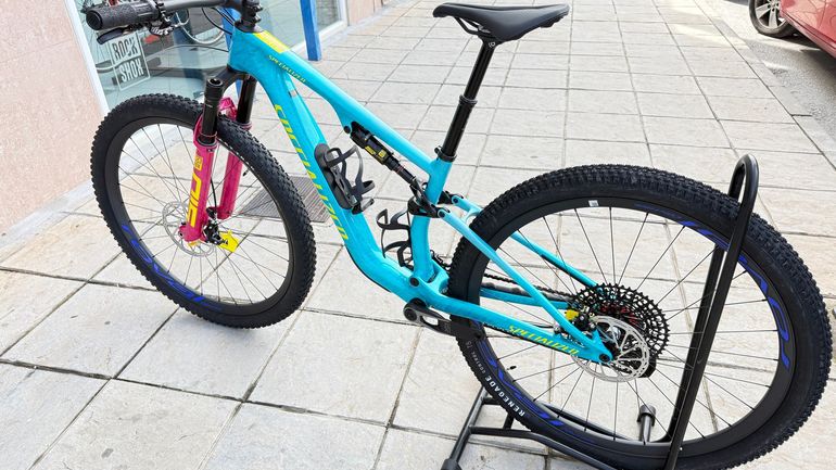 Used Specialized Epic 8 Pro 2025 2025 Mountainbike, Blue, 29 — image 17 of 37