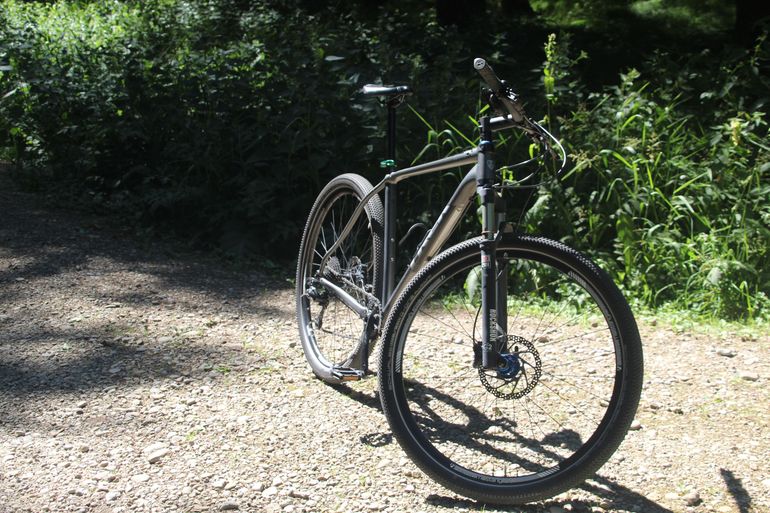 Used Trek Superfly 6 2014 2014 Mountainbike, Light Gray, 29 — image 4 of 5