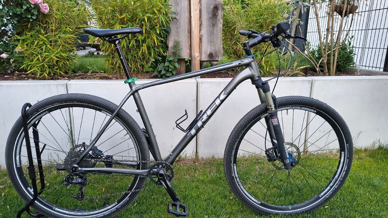 Used Trek Superfly 6 2014 2014 Mountainbike, Light Gray, 29 — image 1 of 5
