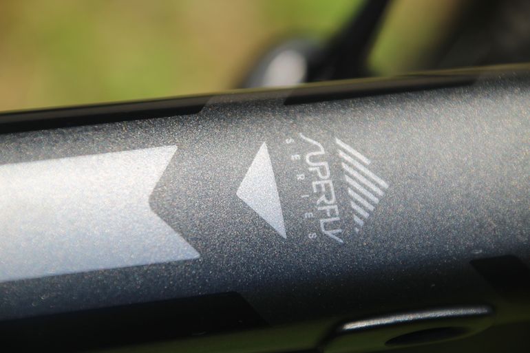 Used Trek Superfly 6 2014 2014 Mountainbike, Light Gray, 29 — image 3 of 5