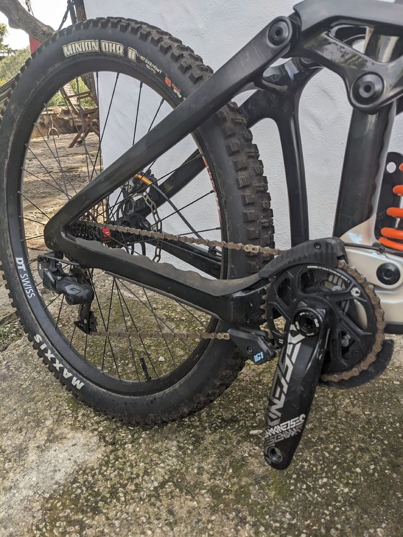 Giant Glory Advanced 2024 2024 Mountainbike d'occasion — image 2 sur 8