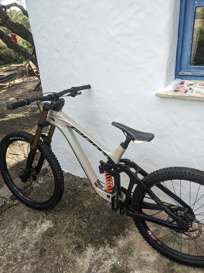 Giant Glory Advanced 2024 2024 Mountainbike d'occasion — image 7 sur 8