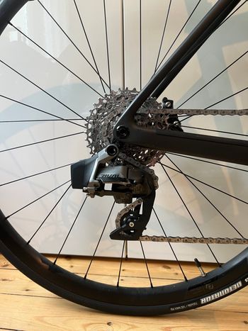 Used Scott Addict 10 2022 Road & Gravel, Black — image 2 of 5