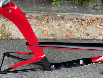 Used Pinarello DOGMA F FRAME Frameset 2023 Road & Gravel, Red — image 10 of 12