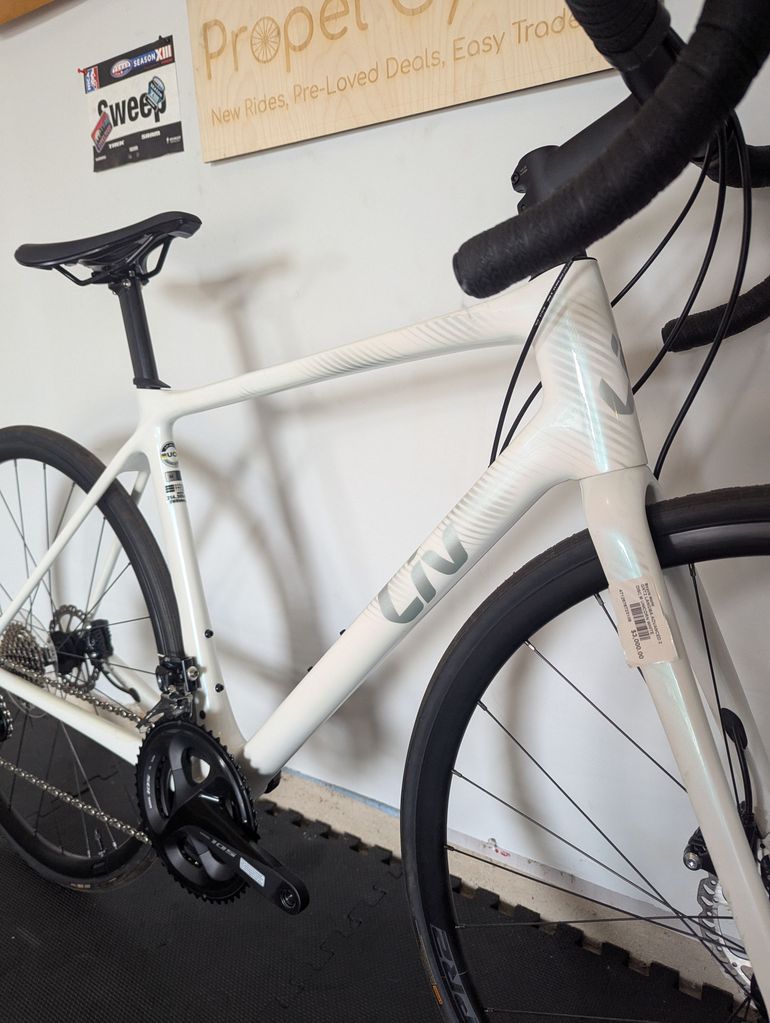 Used Liv Langma Advanced 2 2025 2025 Road & Gravel, White — image 4 of 8