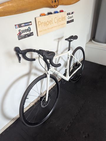 Used Liv Langma Advanced 2 2025 2025 Road & Gravel, White — image 6 of 8