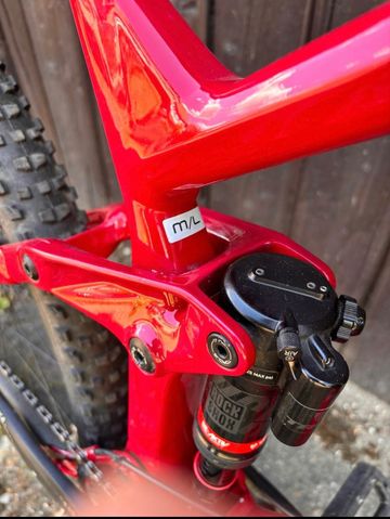 Used Trek Slash 8 2020 2020 Mountainbike, Red, 29 — image 6 of 7
