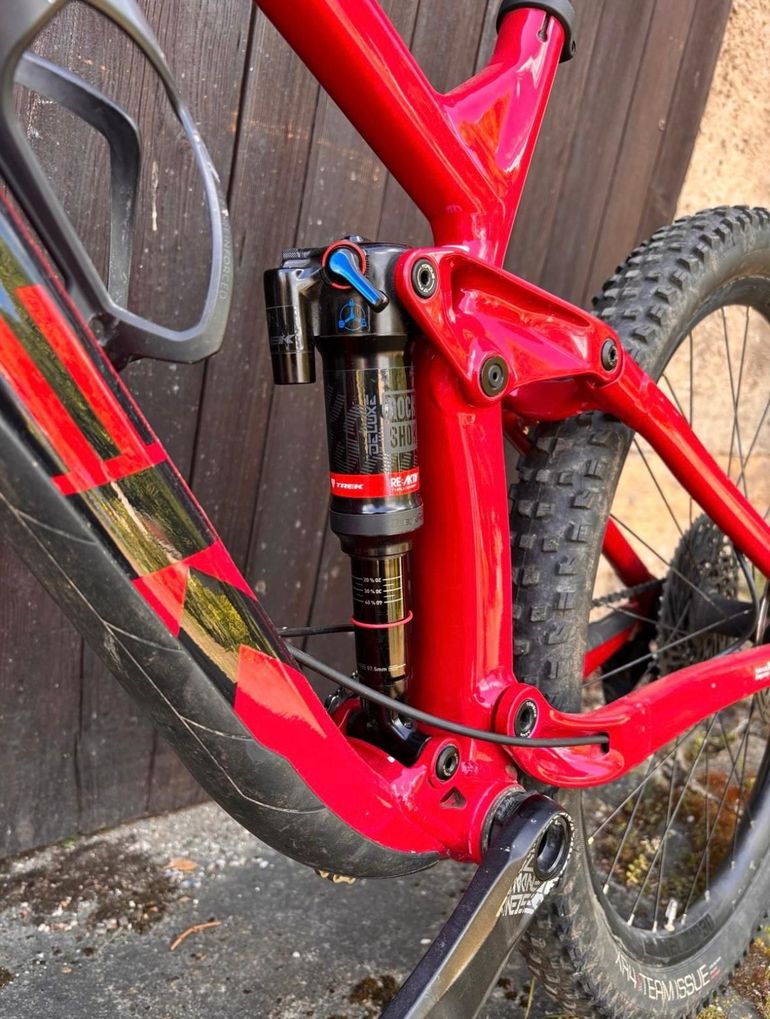 Used Trek Slash 8 2020 2020 Mountainbike, Red, 29 — image 7 of 7