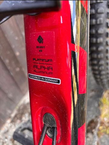 Used Trek Slash 8 2020 2020 Mountainbike, Red, 29 — image 5 of 7