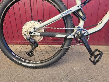 Used Commencal META TR V4 ORIGIN 2022 2022 Mountainbike, Light Gray, 29 — image 3 of 3