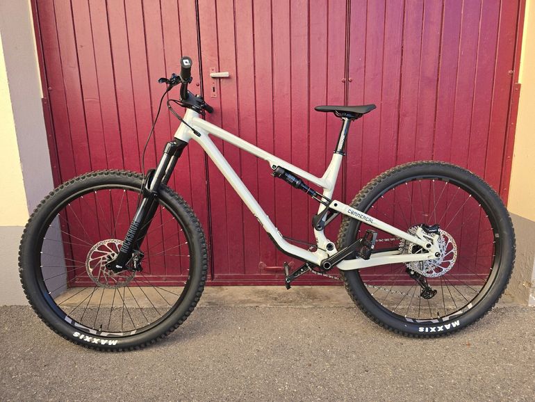 Used Commencal META TR V4 ORIGIN 2022 2022 Mountainbike, Light Gray, 29 — image 2 of 3