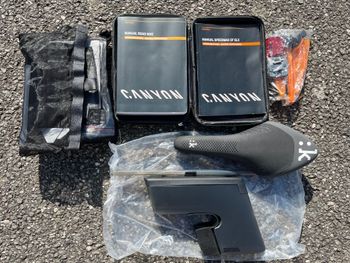 Used Canyon CF SLX 9.0 2017 2017 Road & Gravel, Black — image 6 of 6