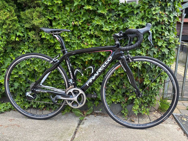 Used Pinarello Dogma 65.1 Think 2 2015 Road & Gravel, Schwarz — image 1 of 7