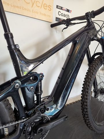 Used Giant Trance Shimano SLX 2022 Mountainbike, Blue — image 7 of 9