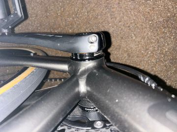 Used Cannondale Caadx Shimano 105 2018 Road & Gravel, Black — image 7 of 24