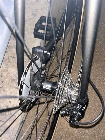 Used Cannondale Caadx Shimano 105 2018 Road & Gravel, Black — image 10 of 24