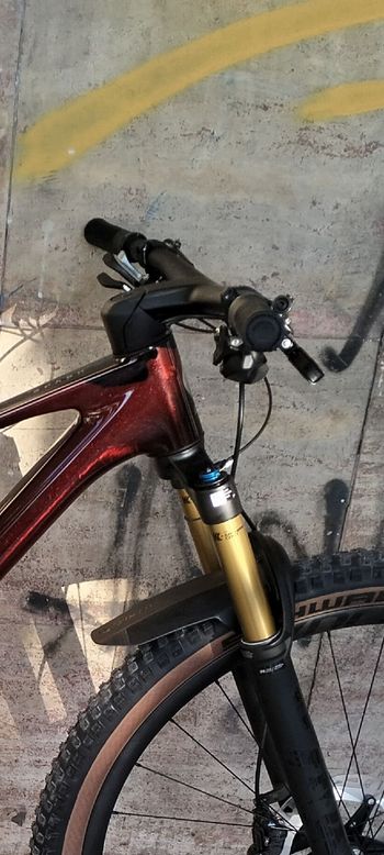 Used Scott Spark 900 2024 2024 Mountainbike, Red, 29 — image 4 of 6
