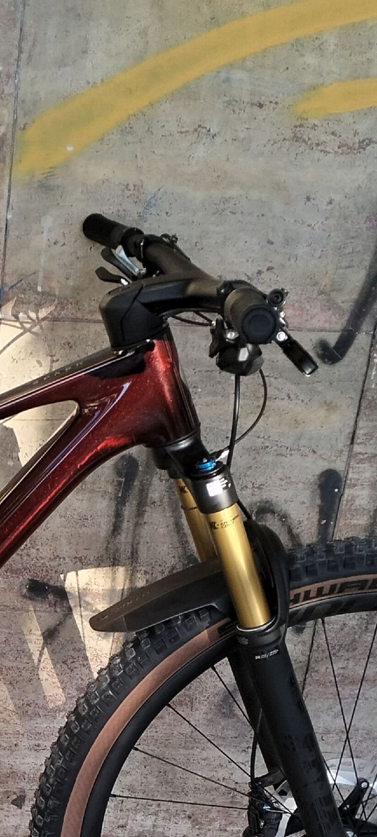 Used Scott Spark 900 2024 2024 Mountainbike, Red, 29 — image 4 of 6