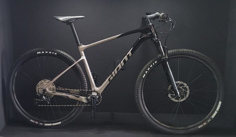 Gebrauchtes Giant XTC Advanced 29 2 2024 2024 Mountainbike, Hellgrau, 29 — Bild 1 von 6