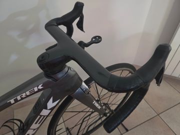 Used Trek Madone 2019 Road & Gravel, Light Gray — image 3 of 3