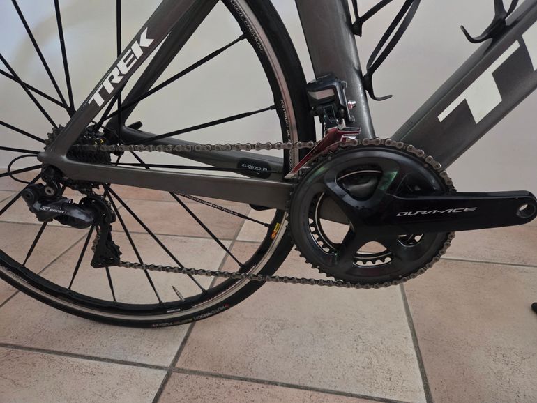 Used Trek Madone 2019 Road & Gravel, Light Gray — image 2 of 3