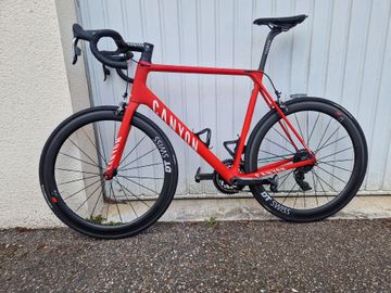 Gebrauchtes Canyon Ultimate SRAM Red eTap 2019 Road & Gravel, Rot — Bild 2 von 8