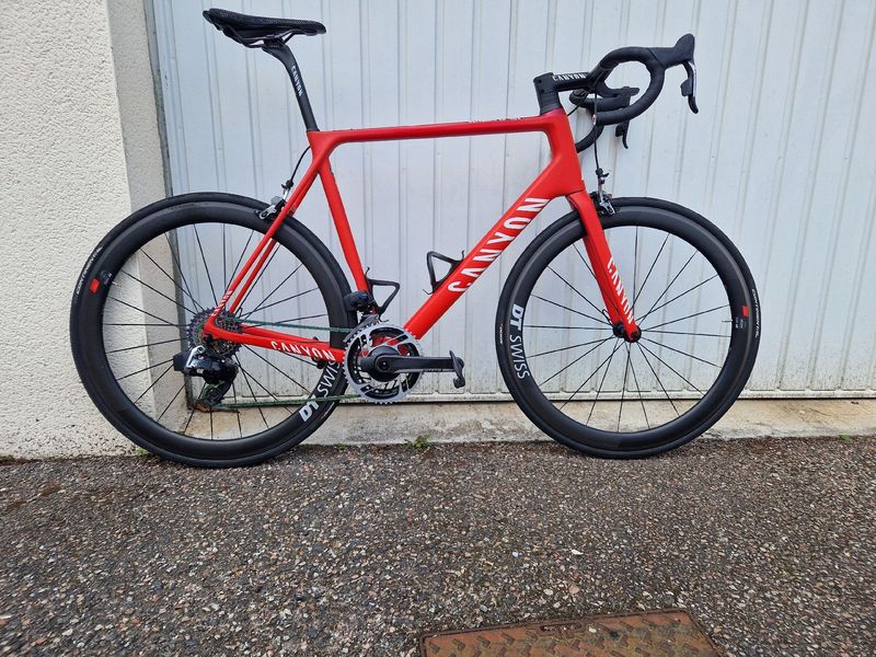 Used Canyon Ultimate SRAM Red eTap 2019 Road & Gravel