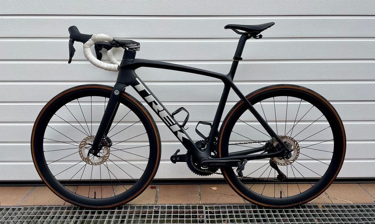 Used Trek Émonda SL 7 2024 2024 Road & Gravel, Black — image 2 of 8