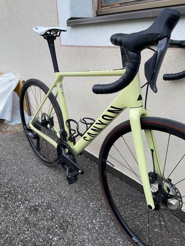 Brugt Canyon Endurace CF SL 8 Disc Di2 2023 2023 Road & Gravel — billede 2 af 9