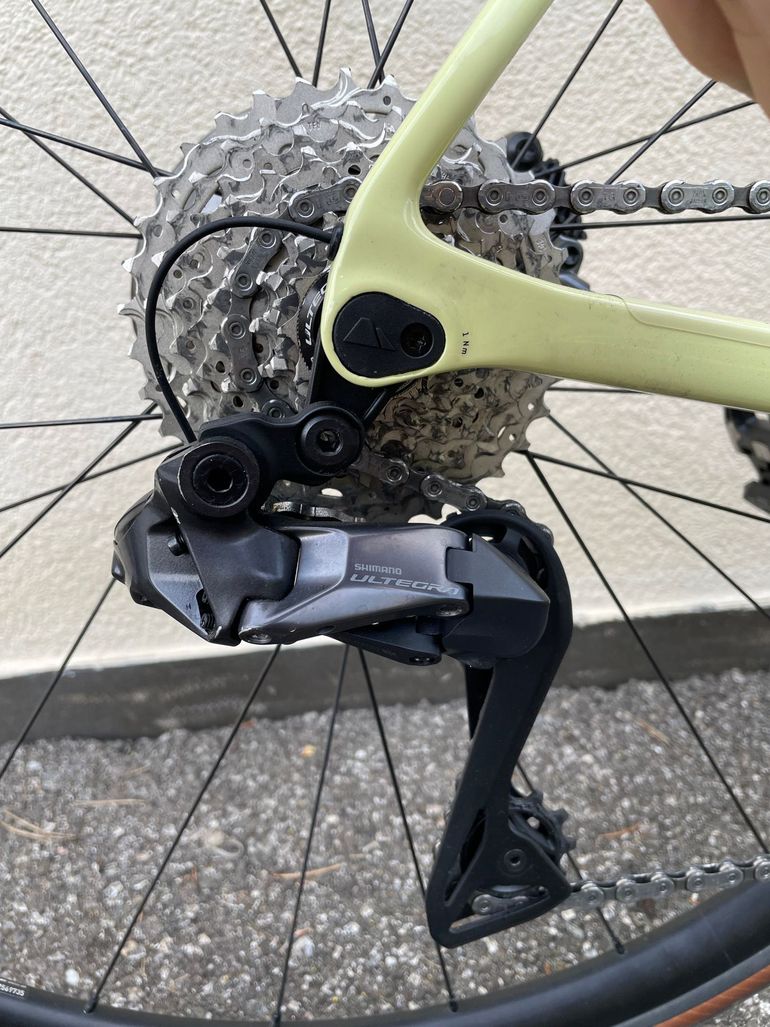 Brugt Canyon Endurace CF SL 8 Disc Di2 2023 2023 Road & Gravel — billede 4 af 9