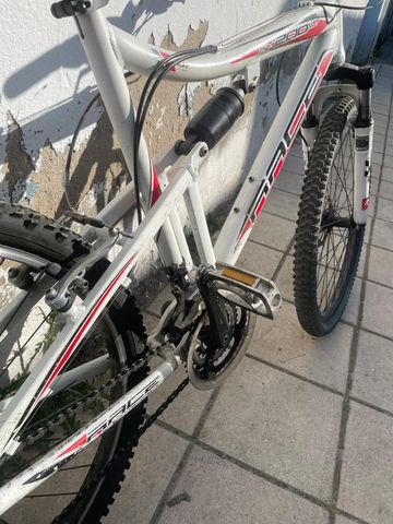 Used RACE MOUNTAIN Race RM200 2005 Mountainbike, White — image 1 of 4