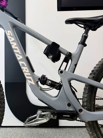 Used Santa Cruz 2021 2021 Mountainbike, Light Gray, 29 — image 8 of 9