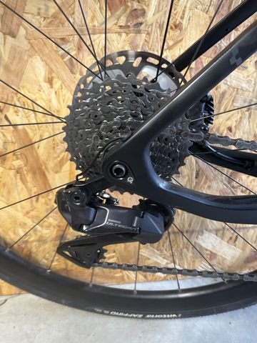 Used CUBE Agree Shimano Ultegra Di2 (12 Speed) 2024 Road & Gravel, Black — image 3 of 5