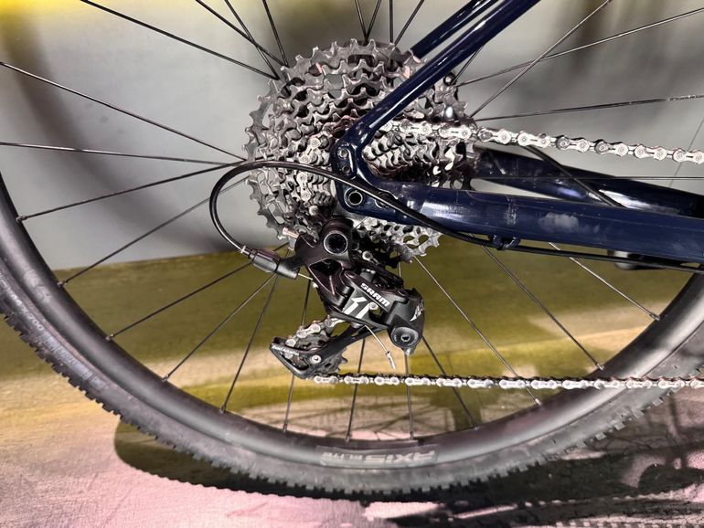 Used Specialized Diverge Comp E5 2023 2023 Road & Gravel, Blu — image 2 of 4