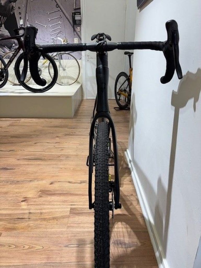 Pinarello Grevil Campagnolo Ekar 2023 Road & Gravel de segunda mano, Negro — imagen 3 de 3