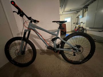 Gebrauchtes Conway WME 627 2019 2019 Mountainbike, Hellgrau — Bild 1 von 9