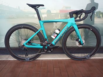 Used Bianchi e-Oltre 105 2024 2024 Racefiets & gravel