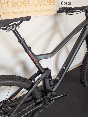 Used Scott Genius 910 2022 2022 Mountainbike, Black, 29 — image 10 of 14